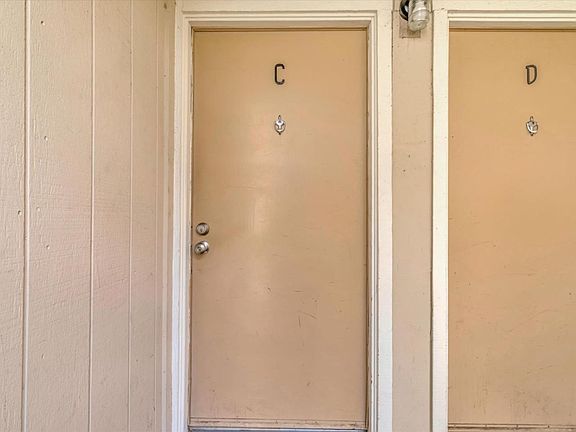 3rd image of 976 Kiely Blvd Unit C