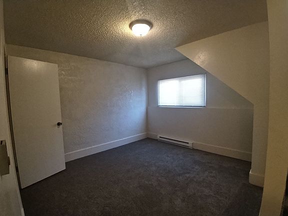 5th image of 1249 Hunter Ct APT B