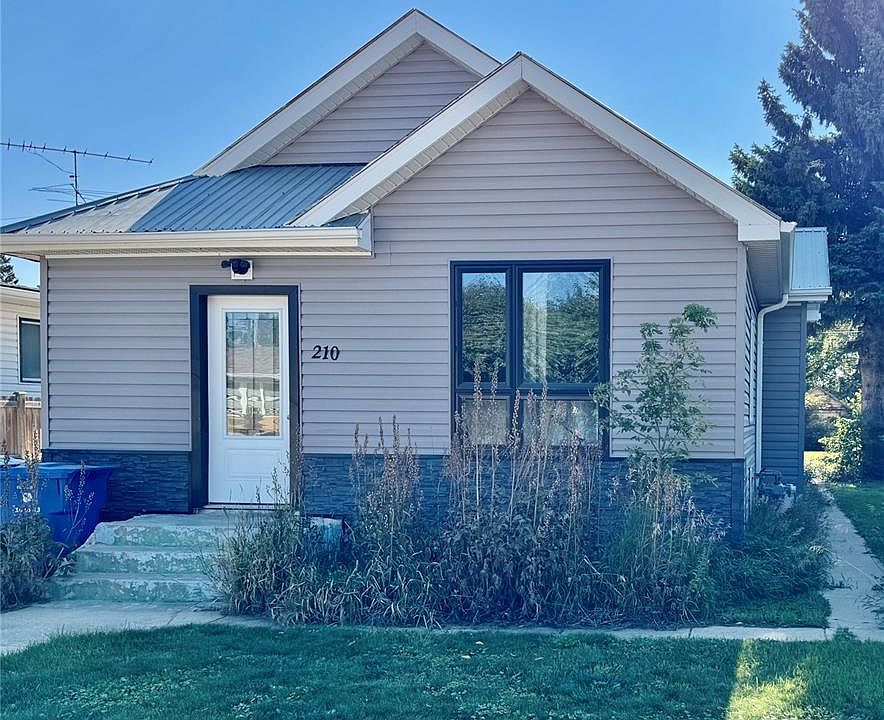 1st image of 210 1st Ave E