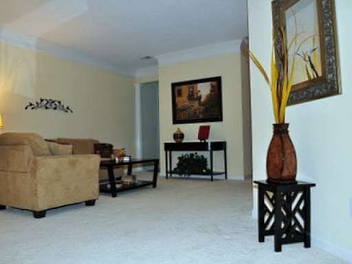 5th image of 110 Augusta Dr