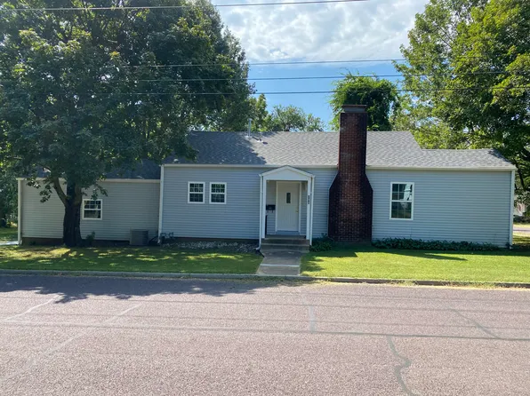 305 W County Street, Monett, MO 65708