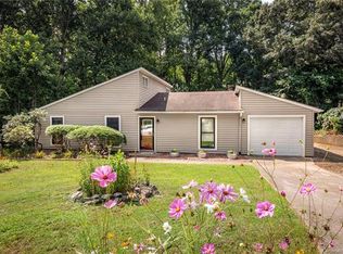 113 Wicklow Dr, Asheville, NC 28806
