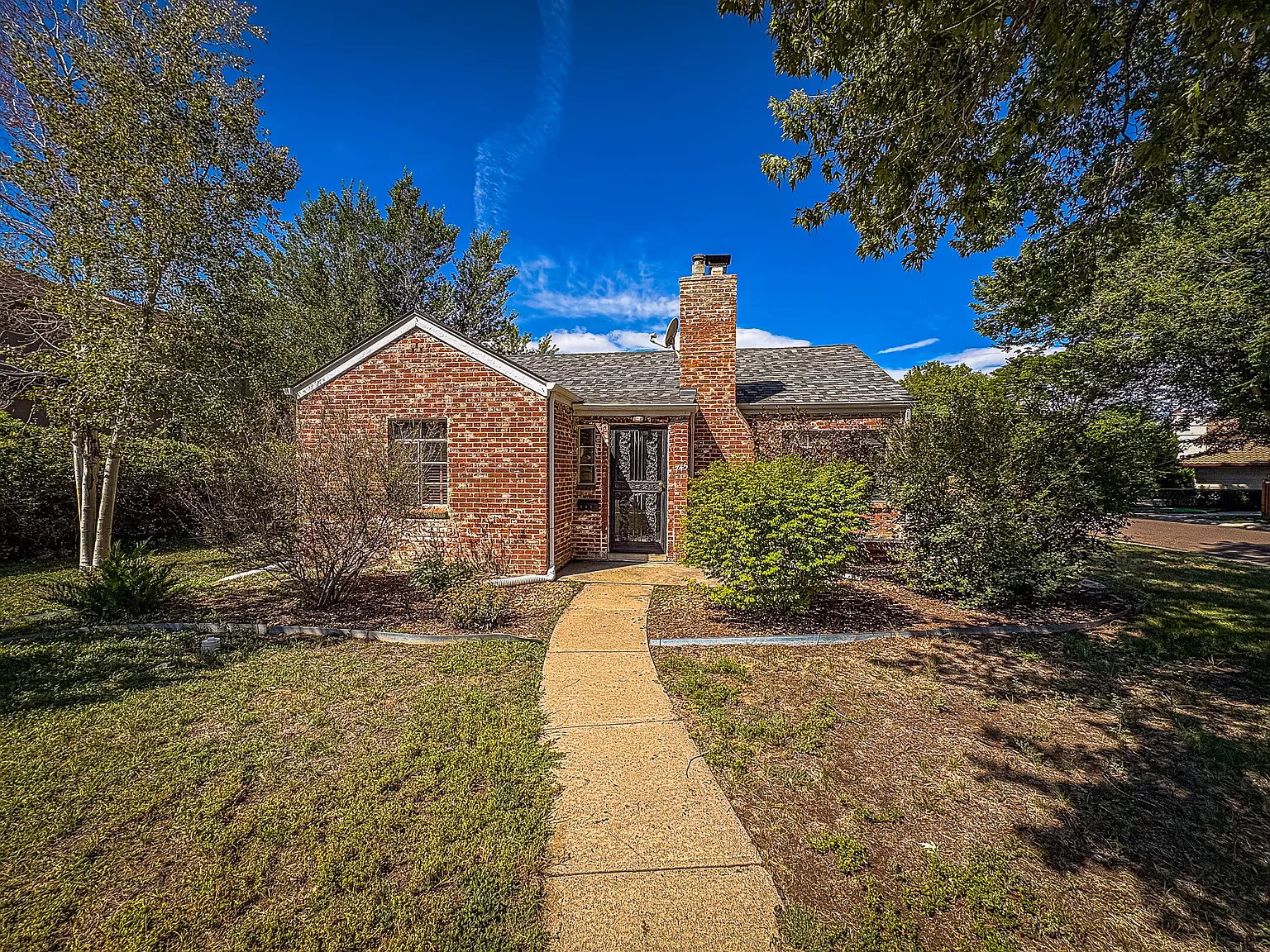3 bed, 2200 sqft, $2,600 — Photo 1