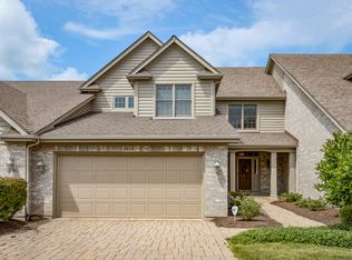 3818 Ridge Pointe Dr, Geneva, IL 60134