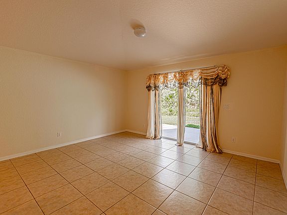 5th image of 2037 SW Marblehead Way