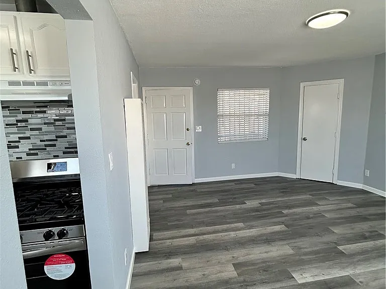 6517 1/2 Avalon Blvd #4 — Photo 7