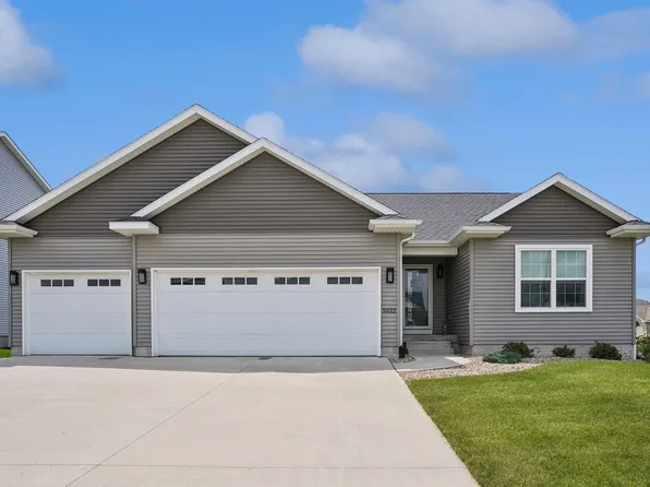 5522 Red Oak Ln, Cedar Falls, IA 50613