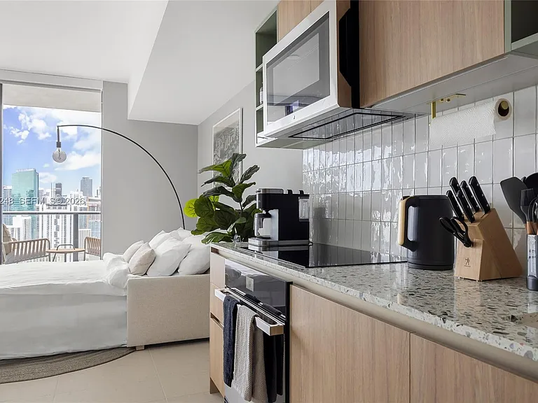159 NE 6th St #3808 — Photo 8