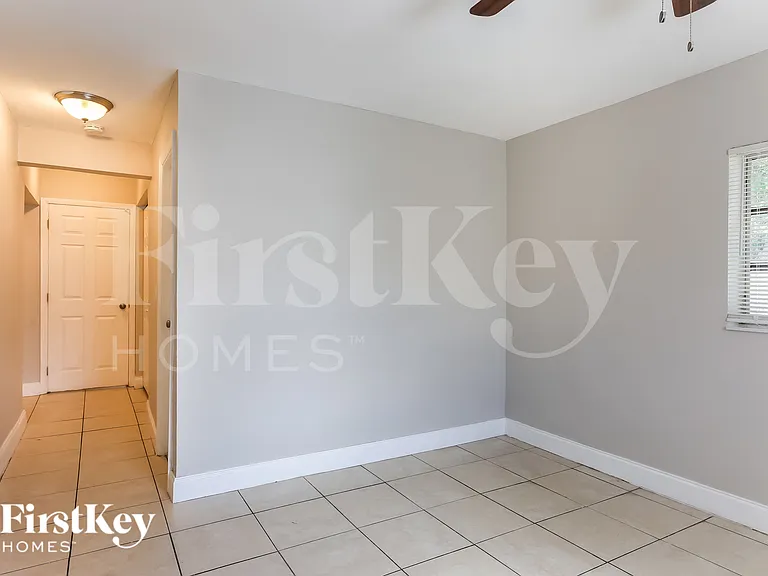 3751 NW 9th Ct — Photo 11