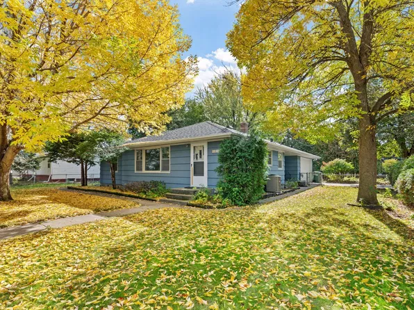 1936 Grant Rd, Arden Hills, MN 55112