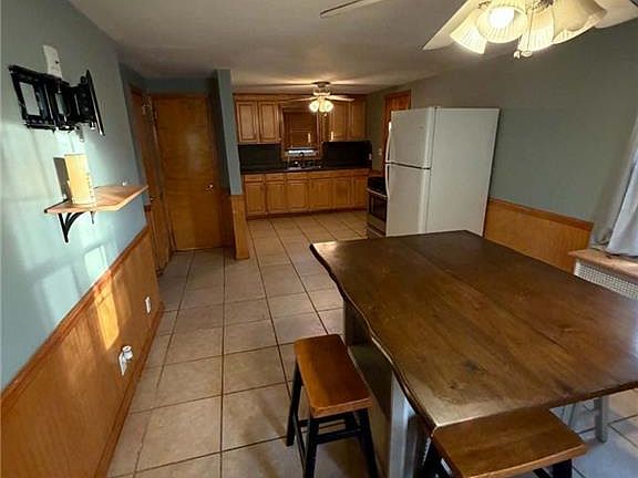 4th image of 110 Park View Blvd