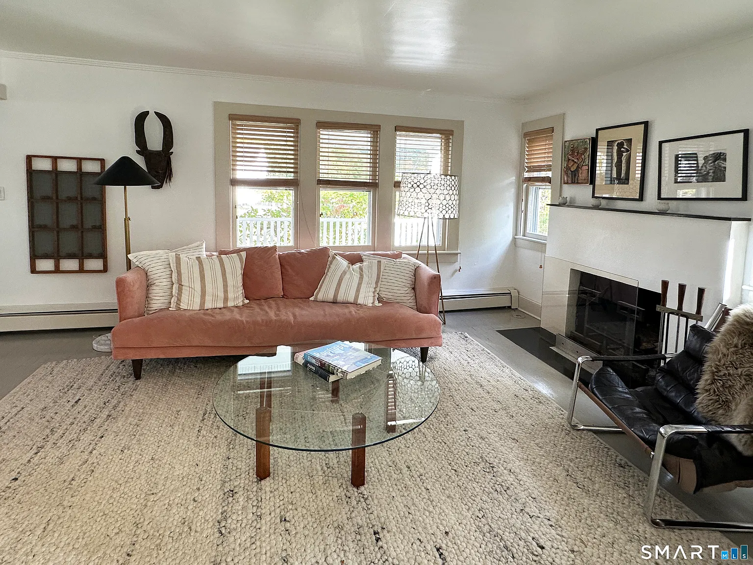 3 bed, 2.0 bath, 1943 sqft, $3,200 — Photo 3