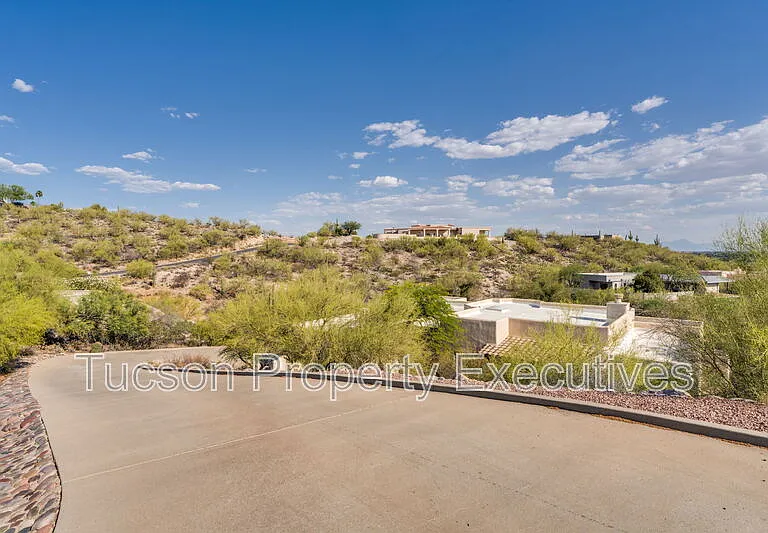 3901 N Vista De La Cima — Photo 44
