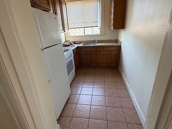 2nd image of 2585 San Bruno Ave APT 9