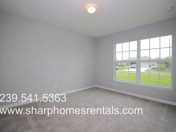4th image of 402 Muriel St