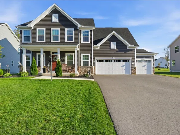 67 Robert Michaels Run, Penfield, NY 14526