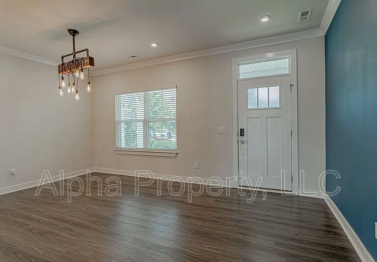 921 Saint Elmos Ct — Photo 6