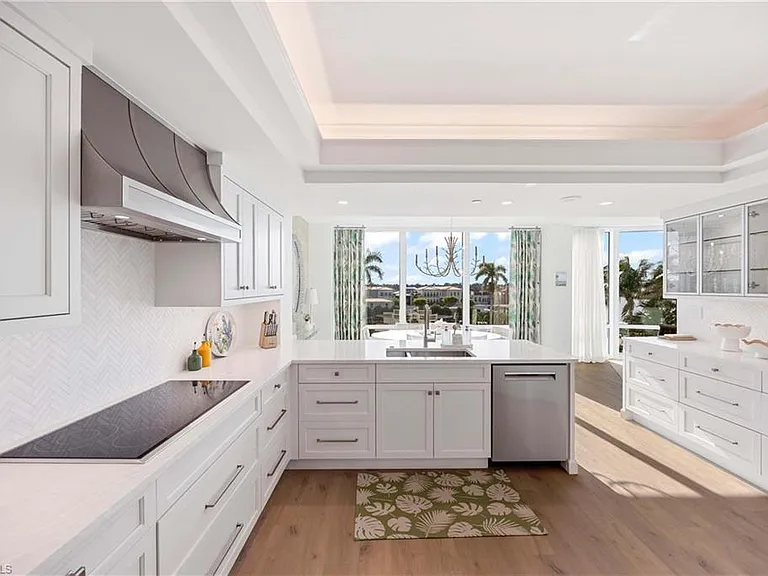 3971 Gulf Shore Blvd N #401 — Photo 18