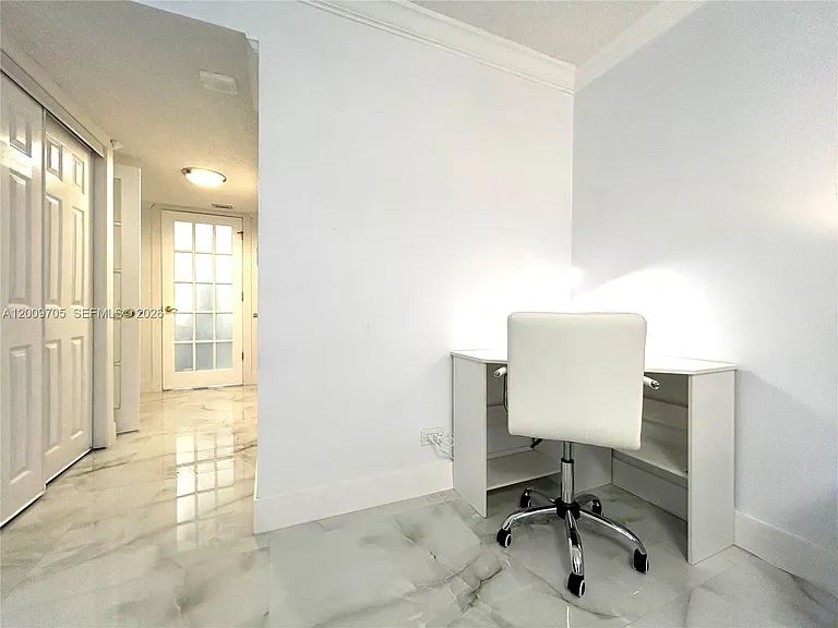 6039 Collins Ave #1507 — Photo 16