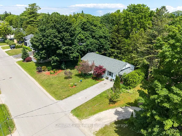 333 Oak St, Collingwood, ON L9Y 2Y4