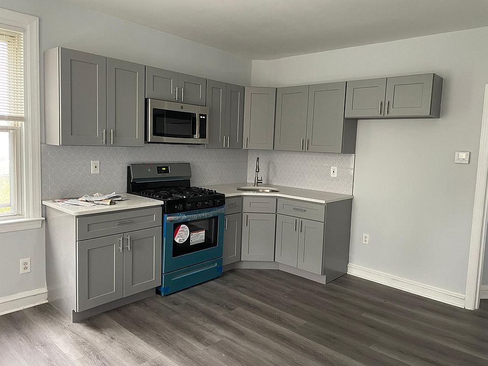1st image of 3330 Glenview St APT 1