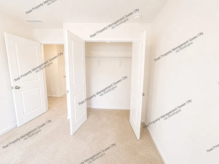3105 Lilac Grove Dr — Photo 10