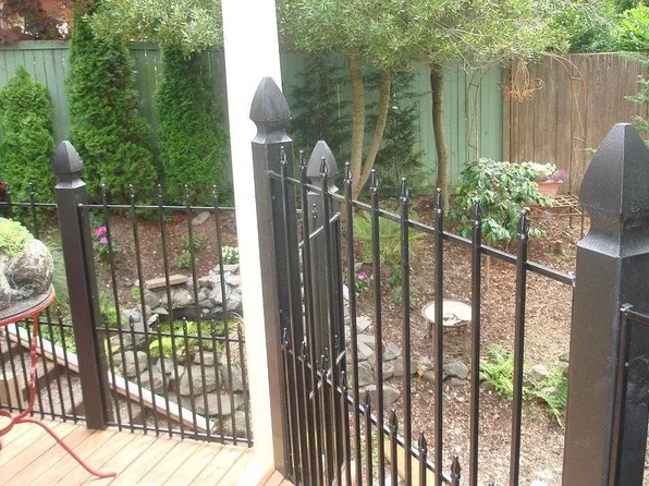 1140 NW Honeywood Pl, Issaquah, WA 98027