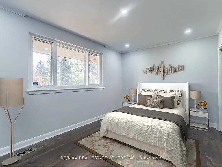 585 Indian Rd N — Photo 6