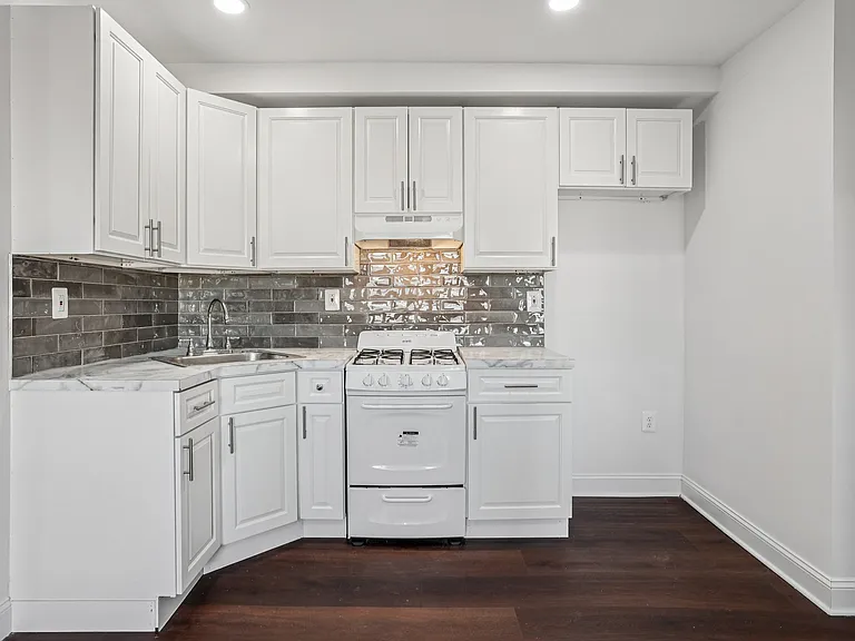 Hoffman B — Photo 32