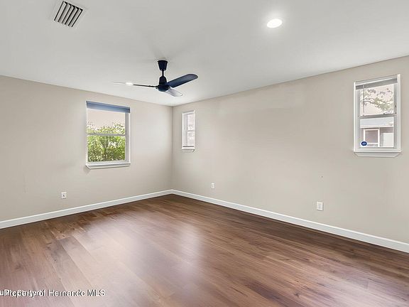 4th image of 9658 Bayside Ct