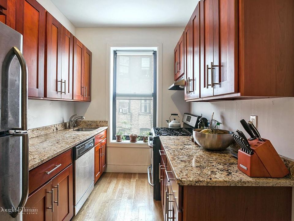 1st image of 411 Saint Johns Pl APT 10
