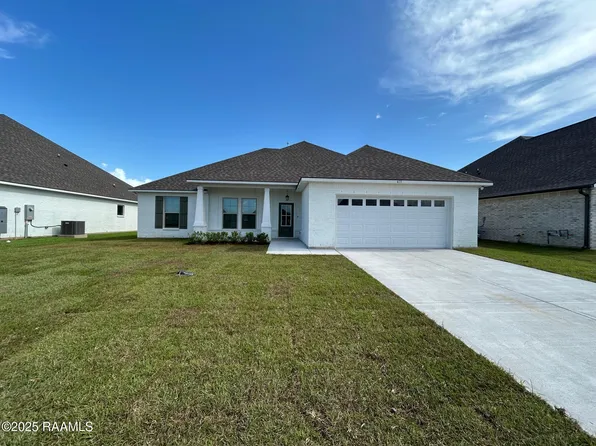613 Summer St, Broussard, LA 70518