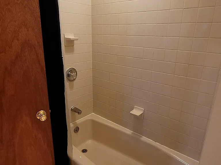 136 Valley St #1 — Photo 2