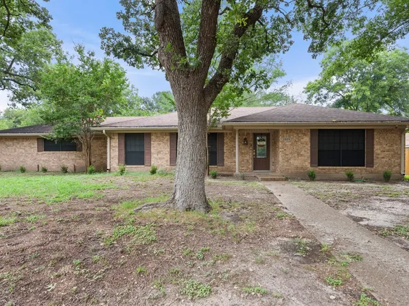 2809 Lafayette St, Corsicana, TX 75110