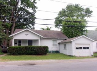 218 N East St, Carlinville, IL