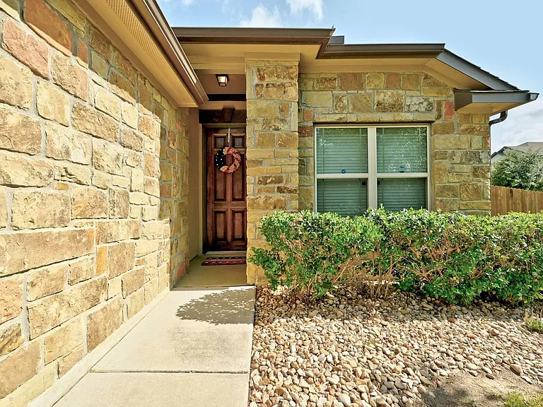 108 Brockston Dr — Photo 3