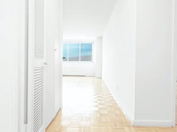 2600 Netherland Avenue image 2 of 5