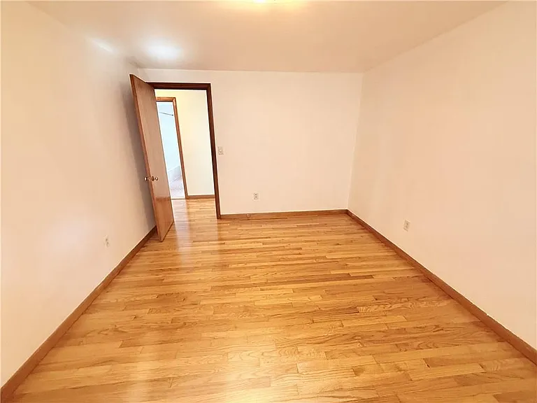 25 Thurston Ave #B — Photo 16