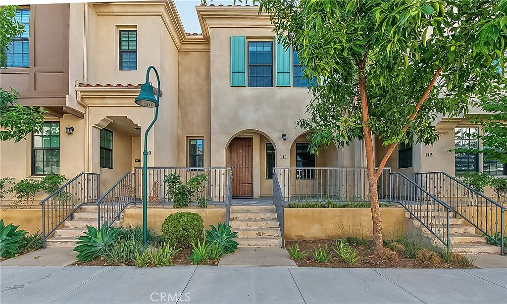 3 bed, 2.5 bath, 1577 sqft, $3,550 — Photo 1