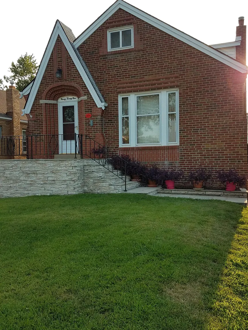 9029 Kathleen Ave photo 1