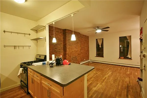 Rented by R New York | media 37