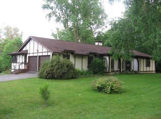 207 W Channel Dr, North Webster, IN 46555