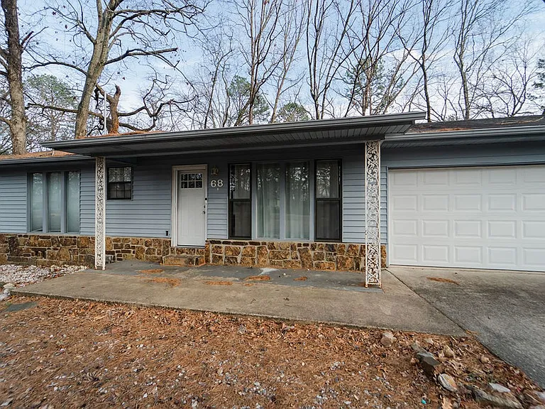 68 Sierra Dr — Photo 1