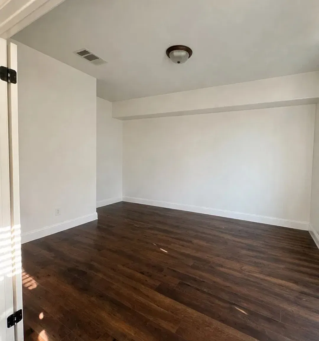 3 bed, 2.5 bath, 1859 sqft, $2,150 — Photo 2