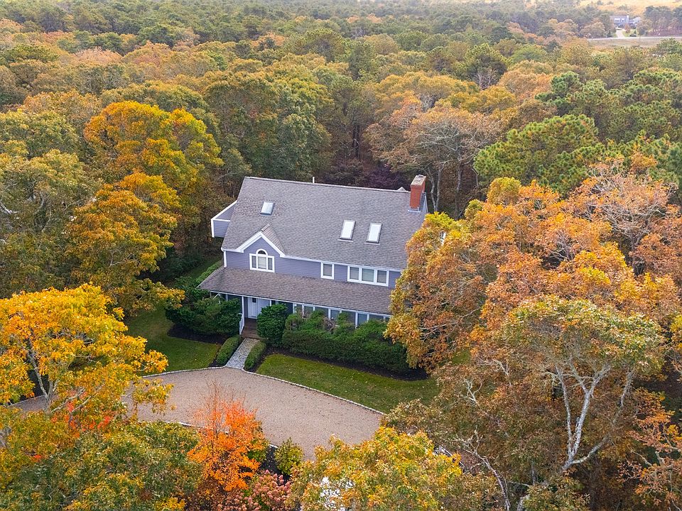 1st image of 7 S Meadow Ln