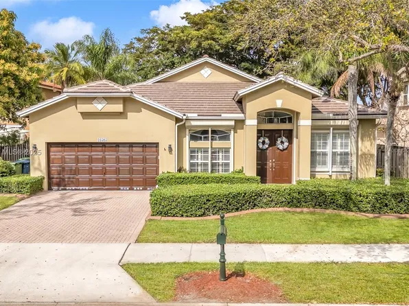 16505 Diamond Head Dr, Weston, FL 33331