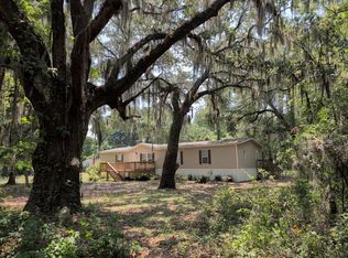 73 Seaside Rd, Saint Helena Island, SC 29920