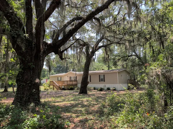 73 Seaside Rd, Saint Helena Island, SC 29920