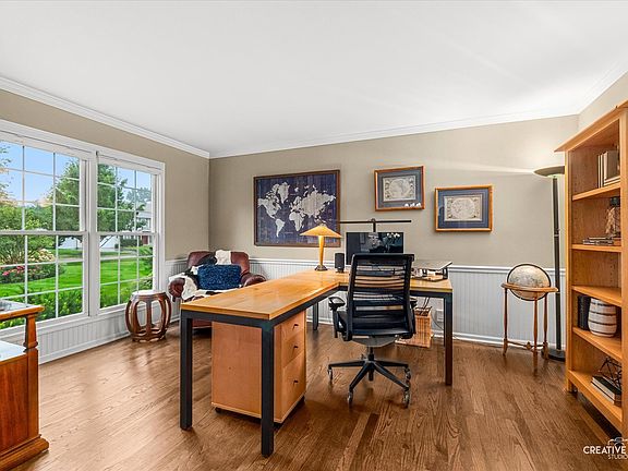 3rd image of 105 Sharon Ct