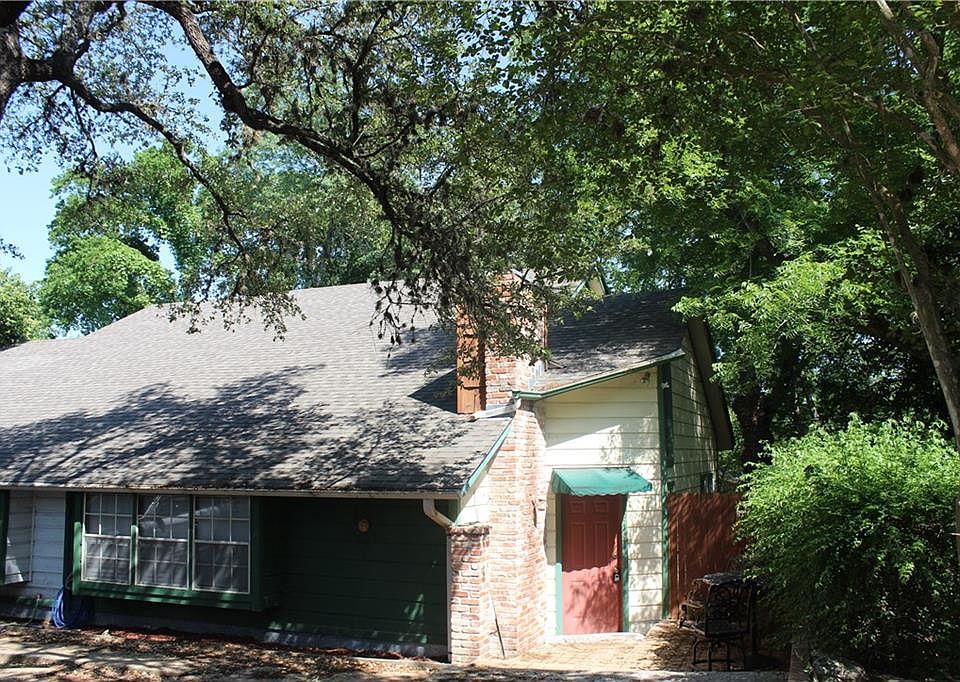 1st image of 619 Burleson St